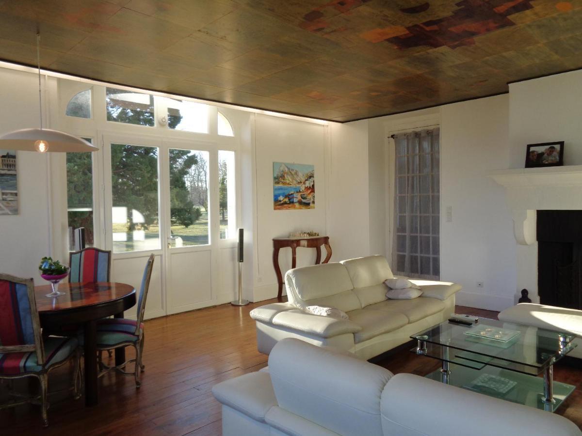 Domaine Berenguer Bed and Breakfast Ouches Εξωτερικό φωτογραφία