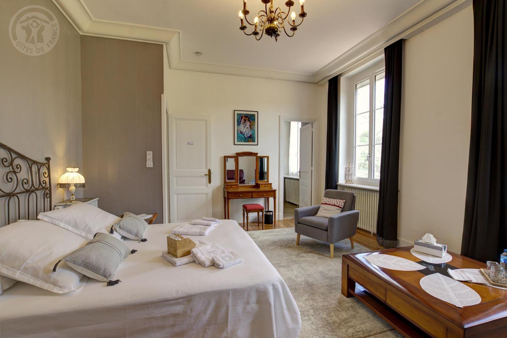 Domaine Berenguer Bed and Breakfast Ouches Εξωτερικό φωτογραφία